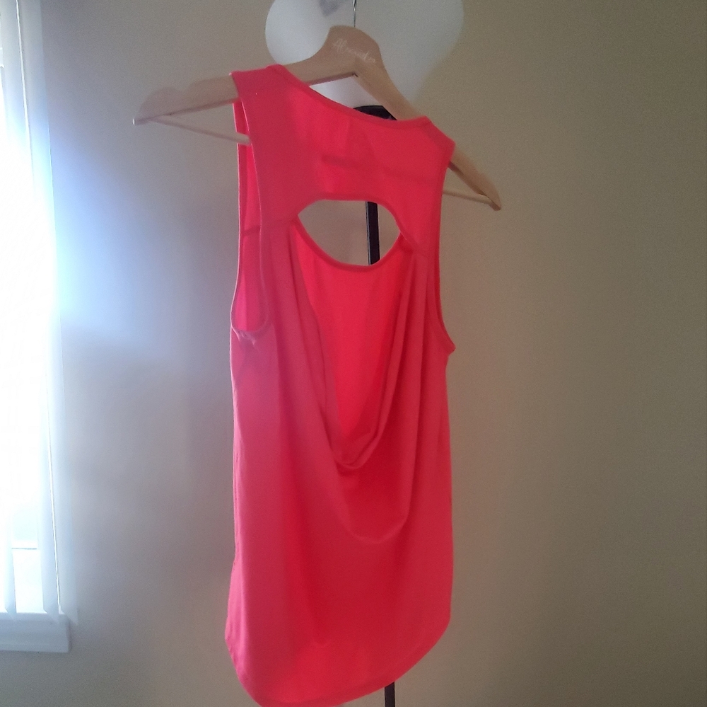 Workout Tank - Picture 3 of 7